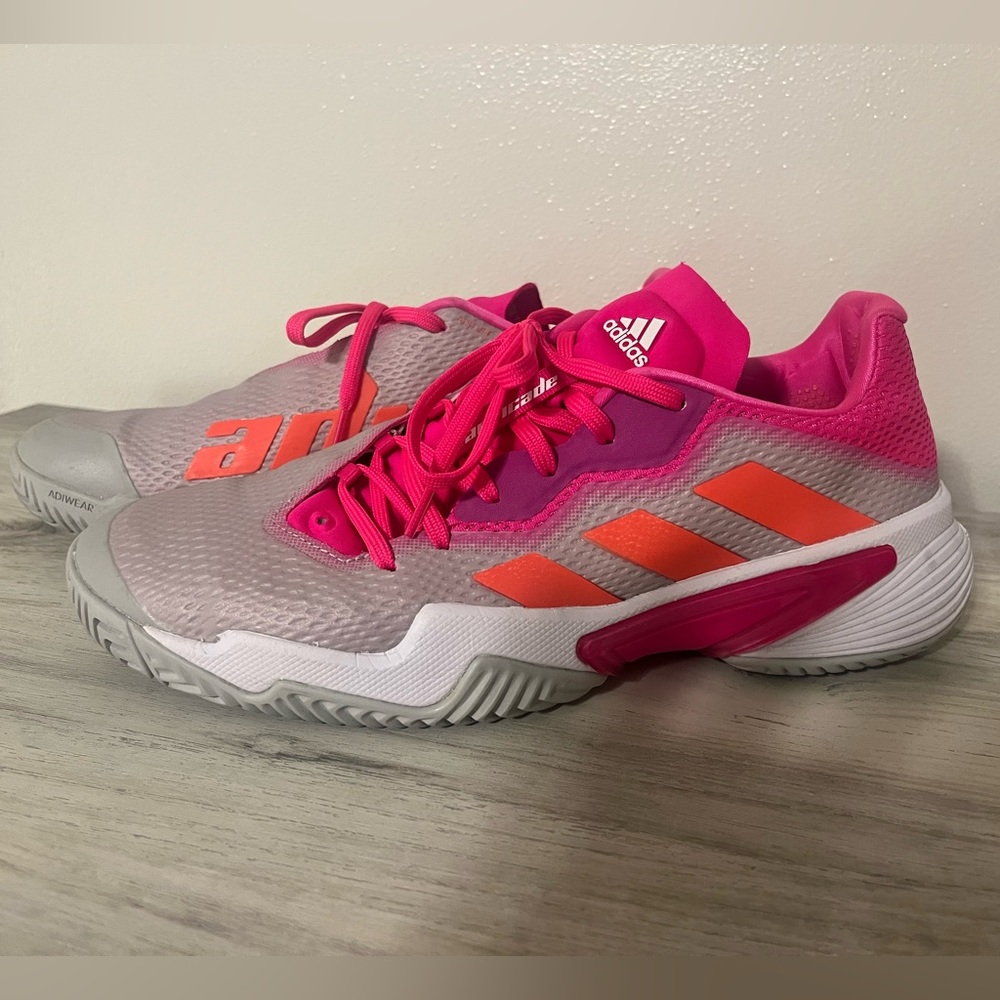 Women’s Barricade 22 Adidas Tennis shoe